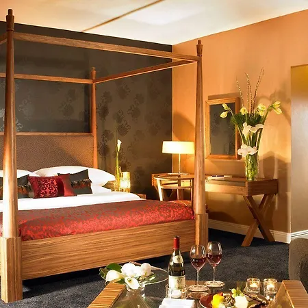 因其多尼岛spa酒店 4*