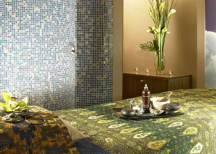 Inchydoney Island & 4*